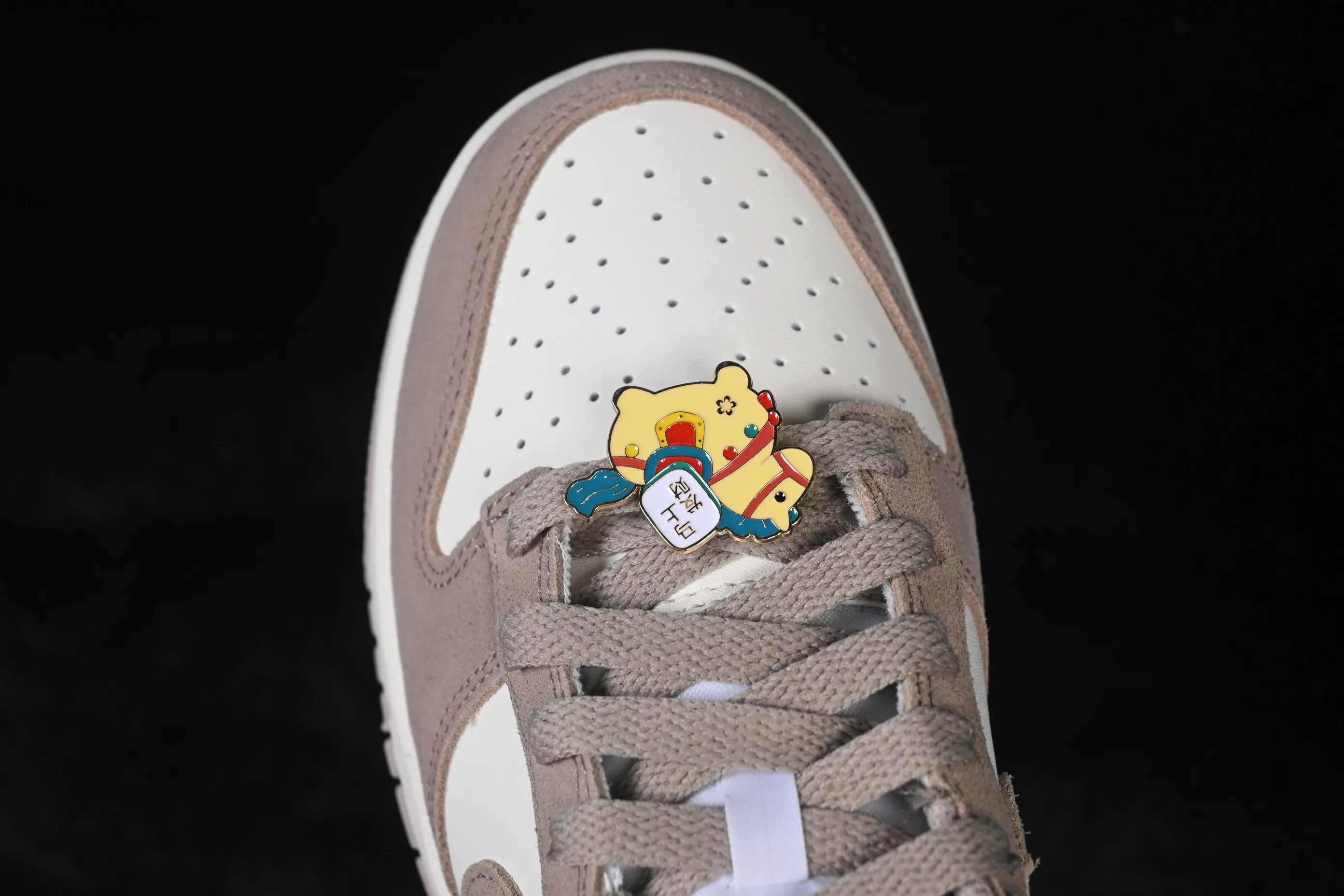 All Categories Nk SB Dunk Series Nk SB Dunk Low Low-top sneakers Nike SB Dunk Low Year of the Horse Gray White Low-top casual sneakers IB4417-105